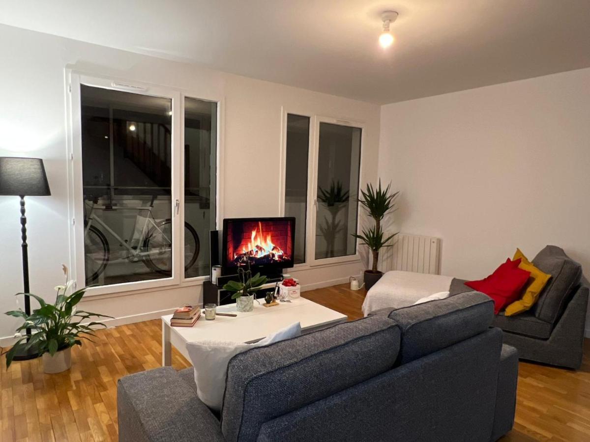 Entire Apartment With Terrace Paris Exterior photo