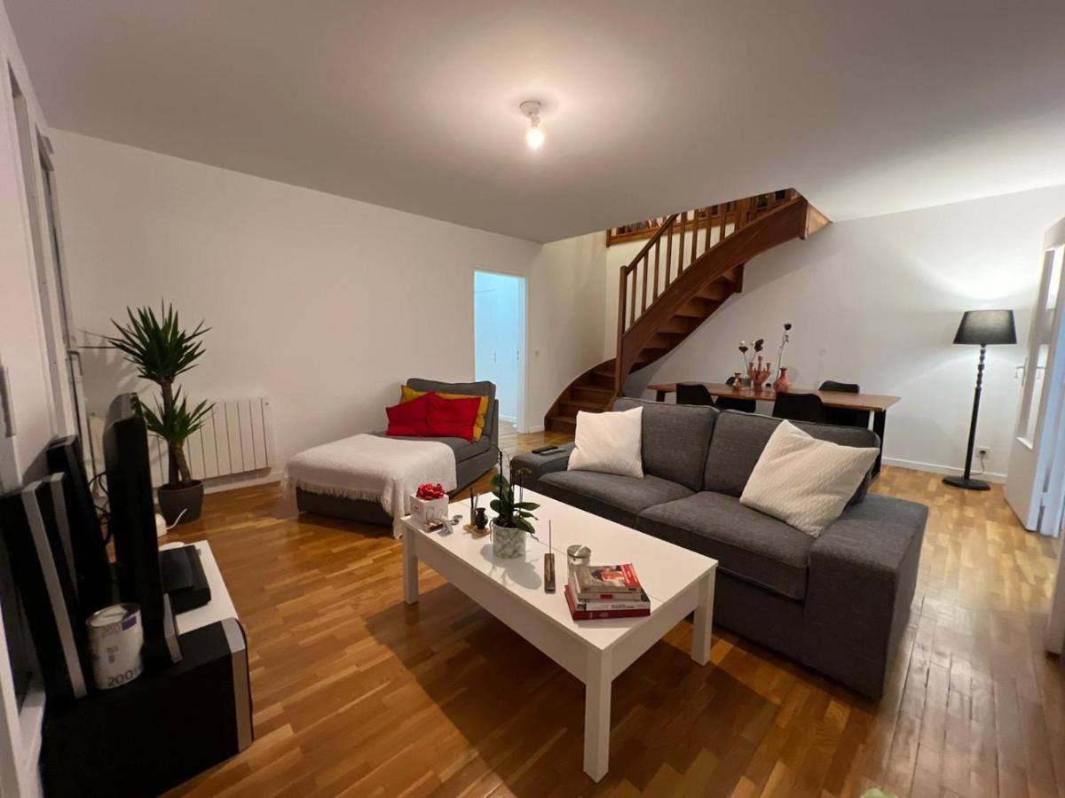Entire Apartment With Terrace Paris Exterior photo